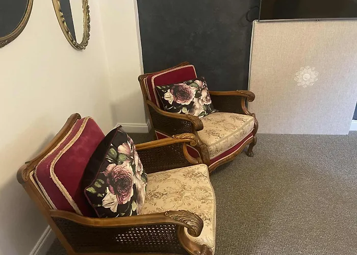 Adelaide Mansions Serviced Apartments